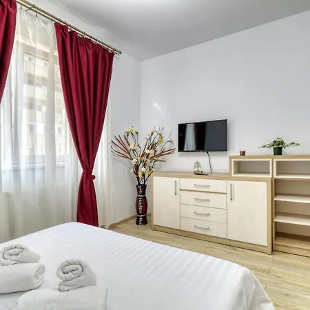 Homie Grand Apartment - Private Parking - Self Check-In Bucarest Exterior foto